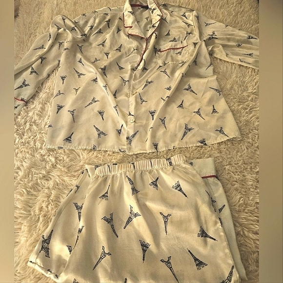 2pc White Satin Paris Eiffel Towers Theme Pajama Set - Picture 2 of 6